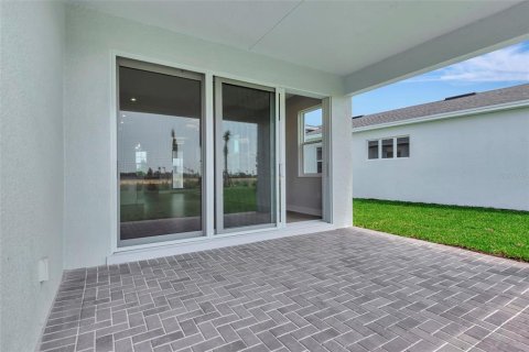 Casa en venta en Tavares, Florida, 2 dormitorios, 133.22 m2 № 1690256 - foto 4