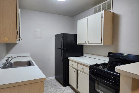 Condominio en venta en Gainesville, Florida, 1 dormitorio, 53.33 m2 № 1827013 - foto 4