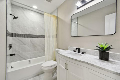 Casa en venta en Saint Petersburg, Florida, 3 dormitorios, 151.43 m2 № 1509676 - foto 6