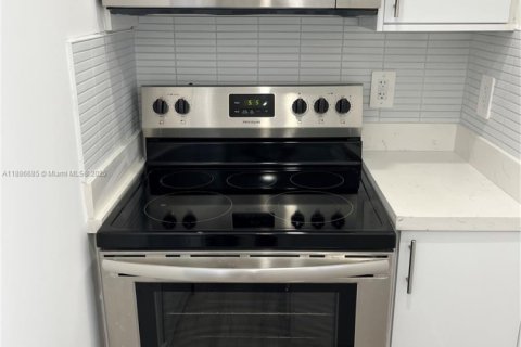 Appartement à louer à Miami, Floride: 1 chambre, 39.48 m2 № 1933351 - photo 10