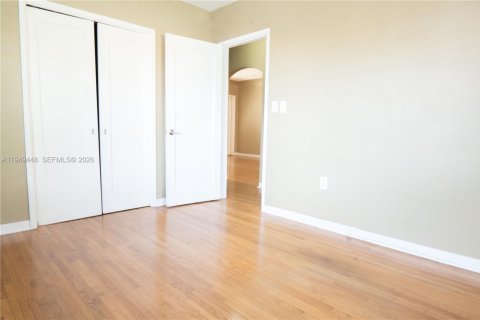 Снять в аренду виллу или дом в Саут-Майами, Флорида 3 спальни, 117.15м2, № 2005181 - фото 13