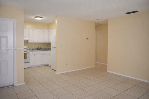Apartamento en Oakland Park, Florida 2 dormitorios, 70.7 m2 № 2009023