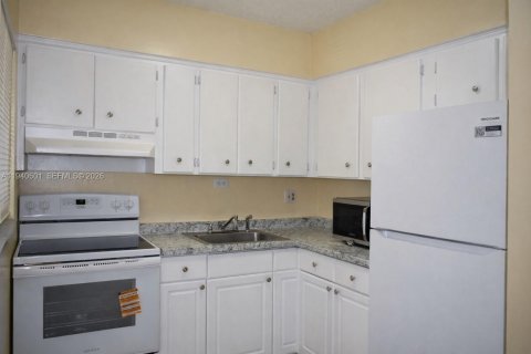 Apartamento en alquiler en Oakland Park, Florida, 2 dormitorios, 70.7 m2 № 2009023 - foto 4