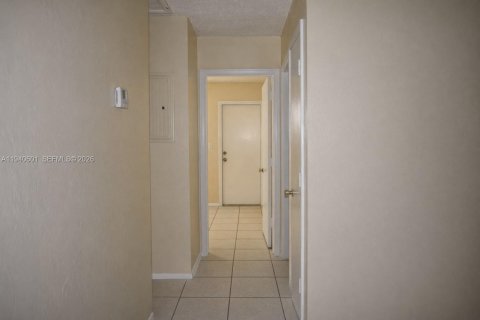 Apartamento en alquiler en Oakland Park, Florida, 2 dormitorios, 70.7 m2 № 2009023 - foto 6