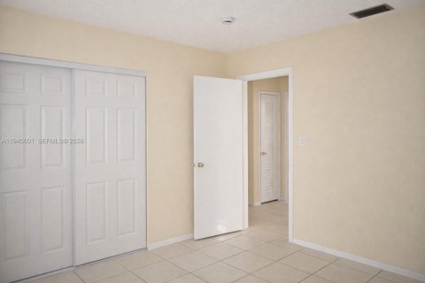 Apartamento en alquiler en Oakland Park, Florida, 2 dormitorios, 70.7 m2 № 2009023 - foto 10