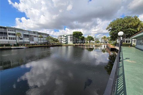 Condominio en venta en Hollywood, Florida, 1 dormitorio, 72.46 m2 № 2034709 - foto 15