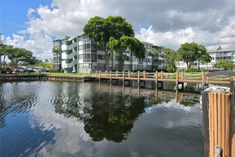 Condominio en venta en Hollywood, Florida, 1 dormitorio, 72.46 m2 № 2034709 - foto 14