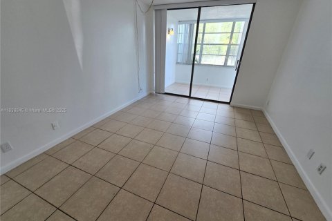 Condominio en venta en Hollywood, Florida, 1 dormitorio, 72.46 m2 № 2034709 - foto 6
