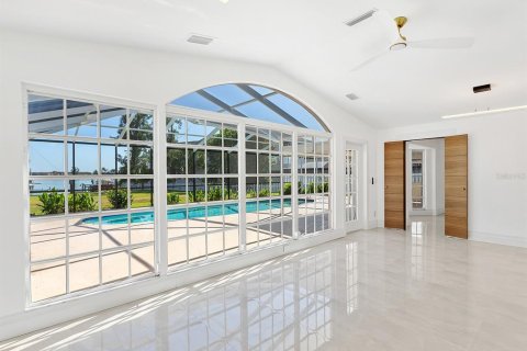 House in Venice, Florida 3 bedrooms, 182.18 sq.m. № 2152275 - photo 19