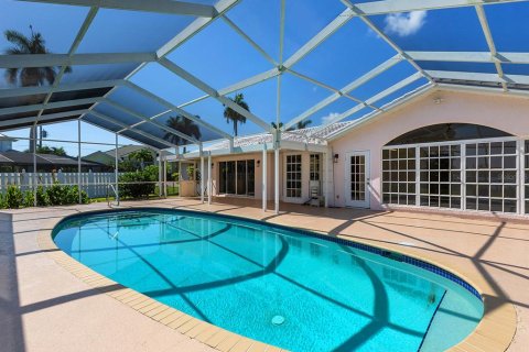 House in Venice, Florida 3 bedrooms, 182.18 sq.m. № 2152275 - photo 22