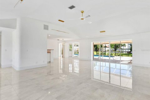 House in Venice, Florida 3 bedrooms, 182.18 sq.m. № 2152275 - photo 10