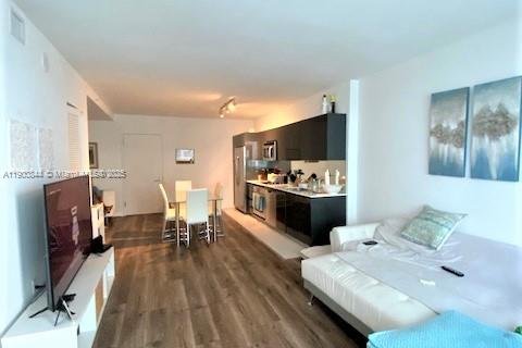 Снять в аренду кондоминиум в Майами, Флорида 1 спальня, 79.15м2, № 1952104 - фото 12