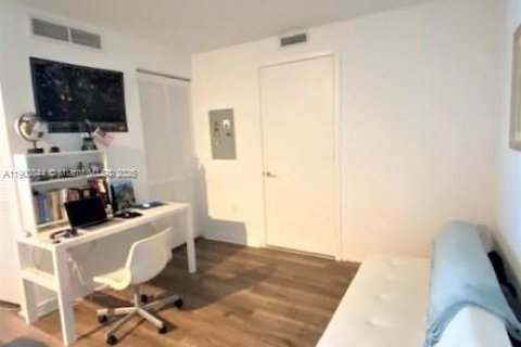 Снять в аренду кондоминиум в Майами, Флорида 1 спальня, 79.15м2, № 1952104 - фото 9