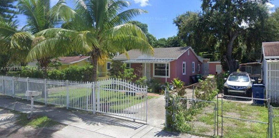 Villa ou maison à Miami, Floride 3 chambres, 120.03 m2 № 2023239