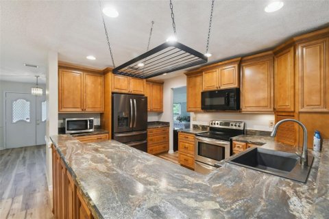 Casa en venta en Spring Hill, Florida, 3 dormitorios, 189.99 m2 № 1841739 - foto 17
