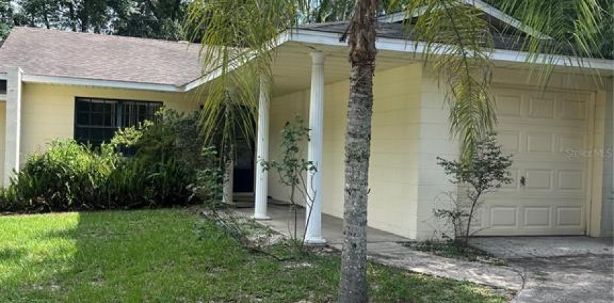 Appartement à Mount Dora, Floride 2 chambres, 237.83 m2 № 1829346
