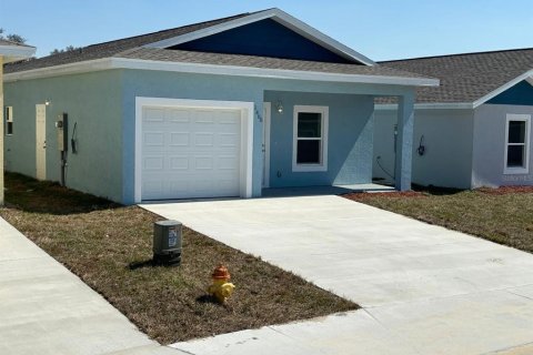House in Sebring, Florida 3 bedrooms, 120.77 sq.m. № 2111204