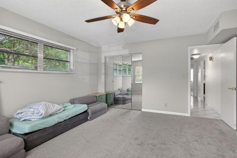 Condo in Coconut Creek, Florida, 2 bedrooms  № 2185219 - photo 27