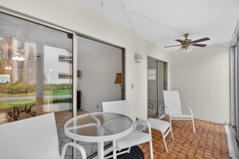 Condo in Coconut Creek, Florida, 2 bedrooms  № 2185219 - photo 18