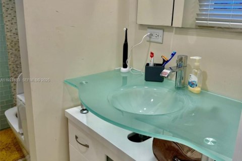 Снять в аренду виллу или дом в Дания-Бич, Флорида 3 спальни, 160.54м2, № 1988001 - фото 27