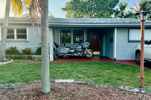 Снять в аренду виллу или дом в Дания-Бич, Флорида 3 спальни, 160.54м2, № 1988001 - фото 4