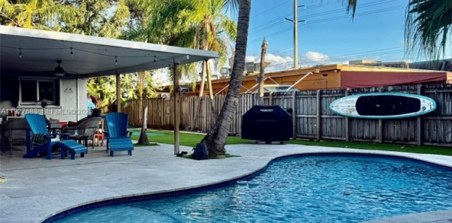 Дом в Дания-Бич, Флорида 3 спальни, 160.54м2 № 1988001