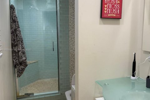 Снять в аренду виллу или дом в Дания-Бич, Флорида 3 спальни, 160.54м2, № 1988001 - фото 28