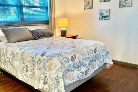 Снять в аренду виллу или дом в Дания-Бич, Флорида 3 спальни, 160.54м2, № 1988001 - фото 26