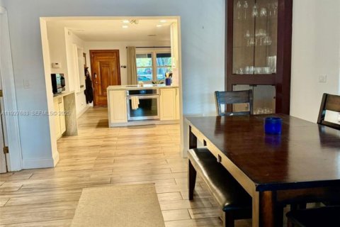 Снять в аренду виллу или дом в Дания-Бич, Флорида 3 спальни, 160.54м2, № 1988001 - фото 13