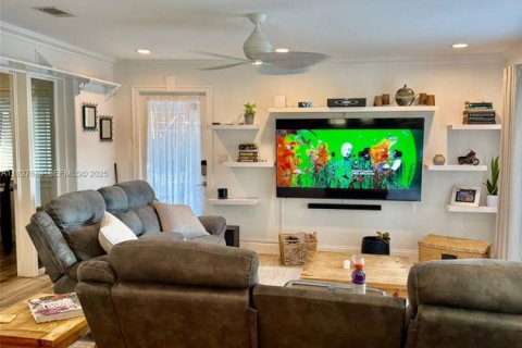 Снять в аренду виллу или дом в Дания-Бич, Флорида 3 спальни, 160.54м2, № 1988001 - фото 17