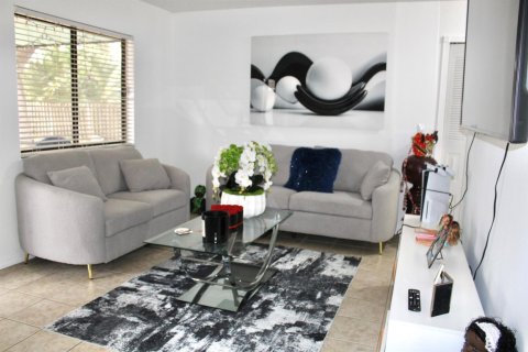 Villa ou maison à Port St. Lucie, Floride 3 chambres, 93.46 m2 № 2146571