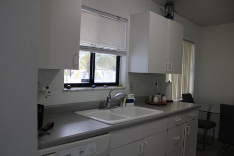 Villa ou maison à louer à Port St. Lucie, Floride: 3 chambres, 93.46 m2 № 2146571 - photo 15