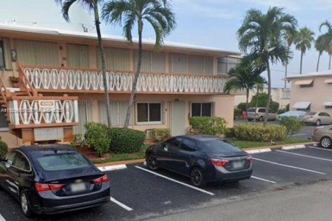 Condo à Hallandale Beach, Floride, 2 chambres  № 1988570