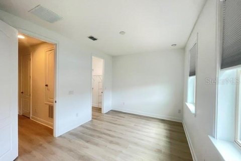 Touwnhouse à vendre à Orlando, Floride: 2 chambres, 125.7 m2 № 2354965 - photo 13