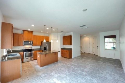 Touwnhouse à vendre à Orlando, Floride: 2 chambres, 125.7 m2 № 2354965 - photo 5