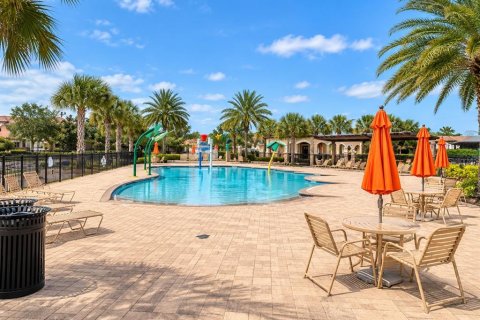 Touwnhouse à vendre à Orlando, Floride: 2 chambres, 125.7 m2 № 2354965 - photo 3