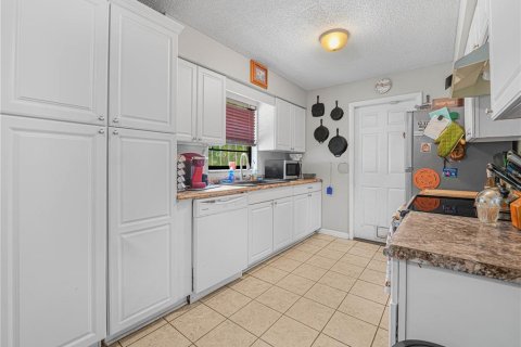 Villa ou maison à vendre à Poinciana, Floride: 2 chambres, 91.88 m2 № 2208035 - photo 5