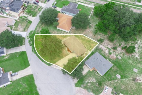 Villa ou maison à vendre à Poinciana, Floride: 2 chambres, 91.88 m2 № 2208035 - photo 15