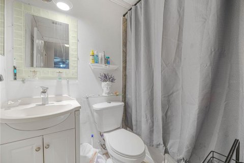 Villa ou maison à vendre à Poinciana, Floride: 2 chambres, 91.88 m2 № 2208035 - photo 13