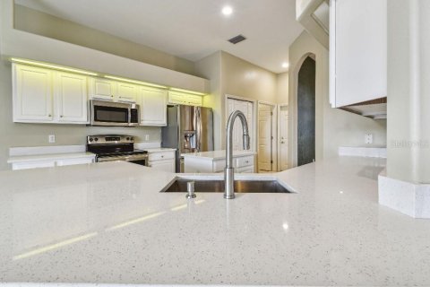 House in Sun City Center, Florida 4 bedrooms, 217.48 sq.m. № 1837346 - photo 21