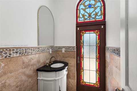 Купить виллу или дом в Санни-Айлс-Бич, Флорида 9 спален, № 1980476 - фото 20