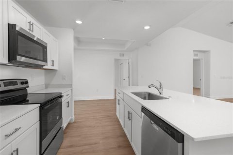 Villa ou maison à vendre à Rotonda, Floride: 4 chambres, 144.56 m2 № 2212337 - photo 5