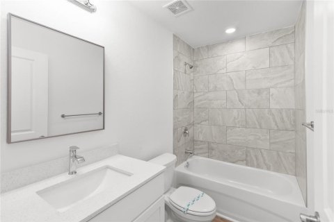 Villa ou maison à vendre à Rotonda, Floride: 4 chambres, 144.56 m2 № 2212337 - photo 8