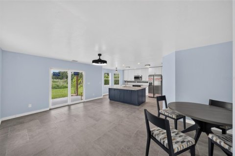 Villa ou maison à vendre à Cape Coral, Floride: 3 chambres, 183.11 m2 № 2287460 - photo 8