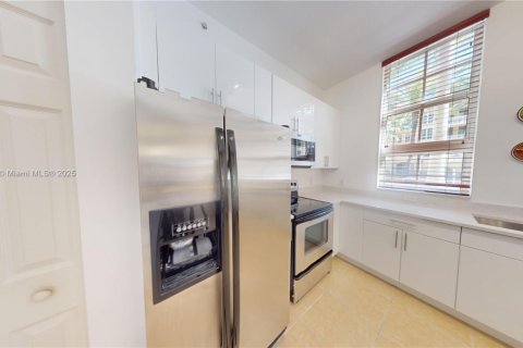 Купить кондоминиум в Авентура, Флорида 2 спальни, 119.84м2, № 2018227 - фото 26
