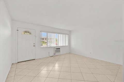 Copropriété à vendre à Clearwater, Floride: 1 chambre, 54.35 m2 № 1915218 - photo 8