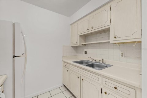 Copropriété à vendre à Clearwater, Floride: 1 chambre, 54.35 m2 № 1915218 - photo 12