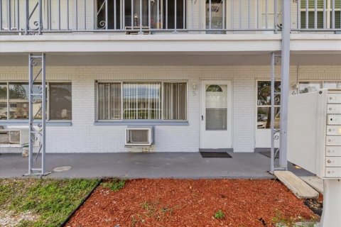 Copropriété à vendre à Clearwater, Floride: 1 chambre, 54.35 m2 № 1915218 - photo 4