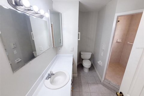 House in New Port Richey, Florida 3 bedrooms, 173.54 sq.m. № 2238798 - photo 17