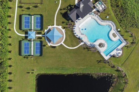 House in Parrish, Florida 4 bedrooms, 205.22 sq.m. № 2349335 - photo 4